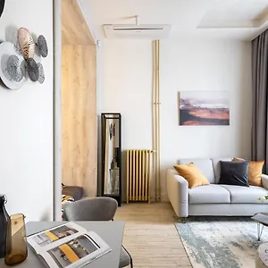 White Boat Gold Apartment Budapest